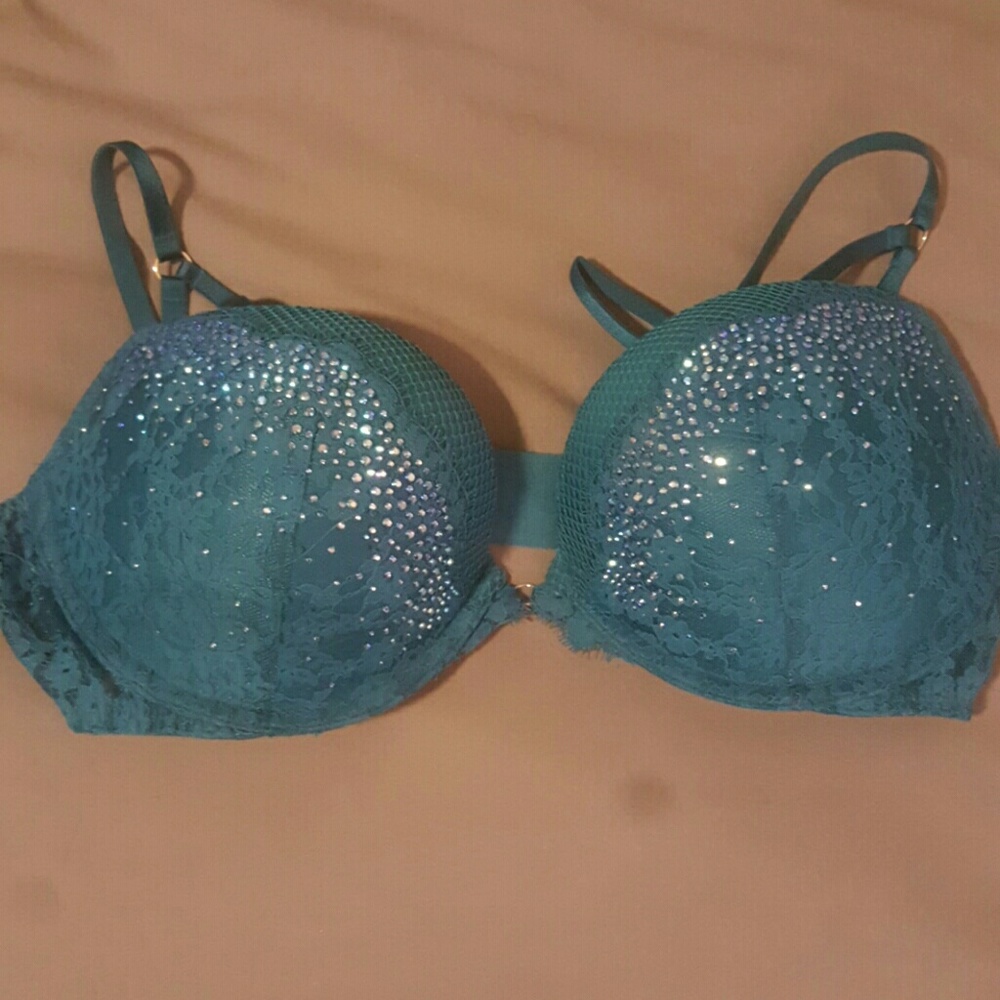 Victoria's Secret push up bra 34DD